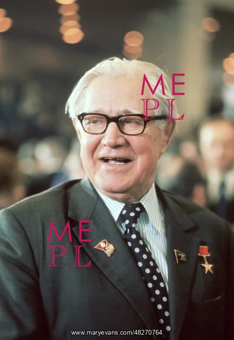 : Alexei Surkov, 1976 : Alexei Surkov, 1976