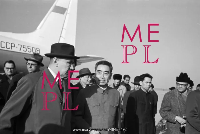 : Alexey Kosygin and Zhou Enlai : Alexey Kosygin and Zhou Enlai