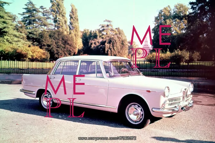 : Alfa Romeo 2000 Berlina : Alfa Romeo 2000 Berlina