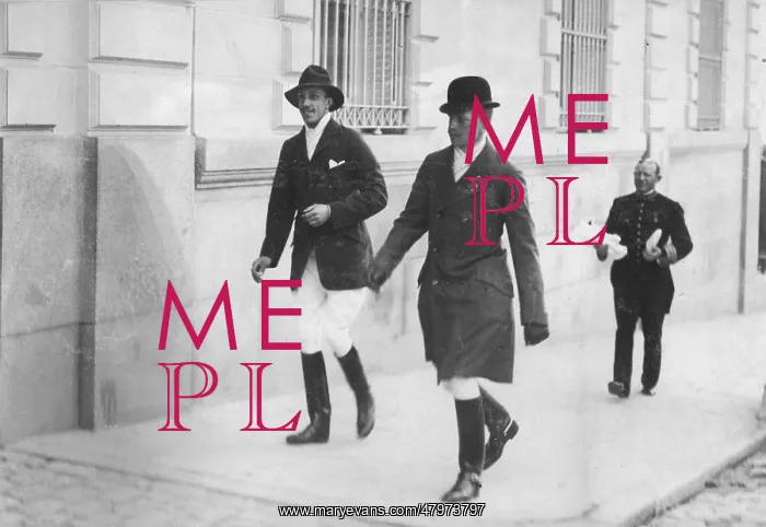 : Alfonso XIII off to play polo : Alfonso XIII off to play polo
