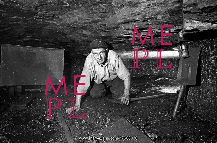 : Alfred Gee, one-man coal mine, Cheshire - 2 : Alfred Gee, one-man coal mine, Cheshire - 2