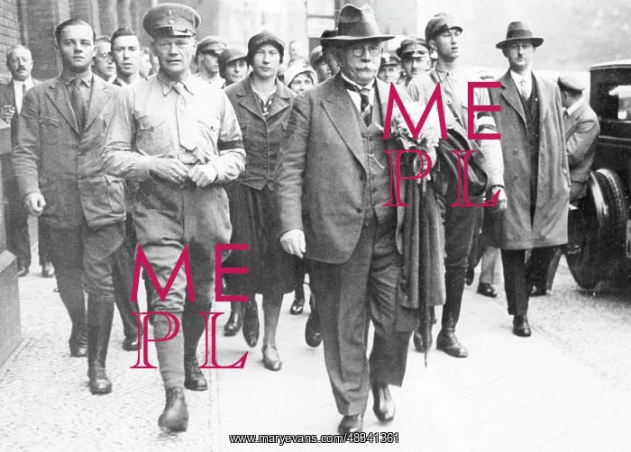 : Alfred Hugenberg in Berlin, 1932 : Alfred Hugenberg in Berlin, 1932
