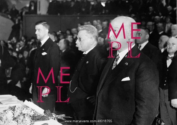 : Alfred Hugenberg and Theodor Duesterberg, 1932 : Alfred Hugenberg and Theodor Duesterberg, 1932