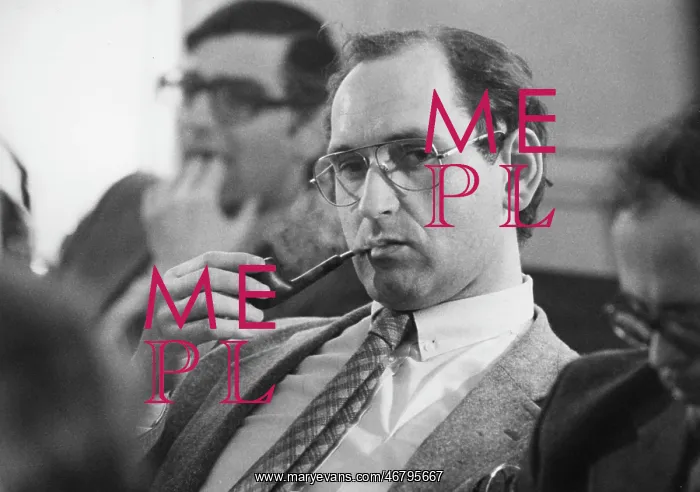 : Alfred Worm : Alfred Worm
