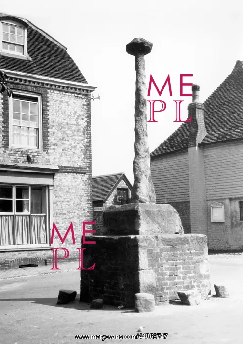 : ALFRISTON MARKET CROSS : ALFRISTON MARKET CROSS