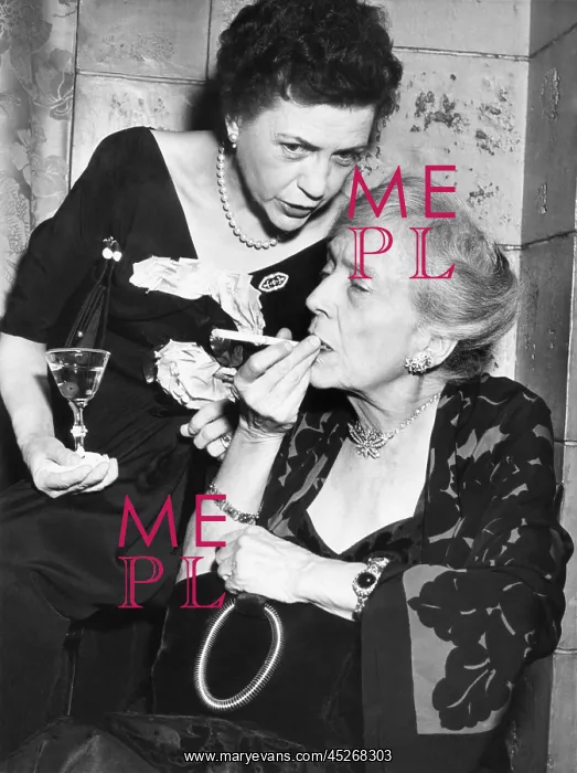 : Alice Roosevelt Longworth with journalist, Doris : Alice Roosevelt Longworth with journalist, Doris