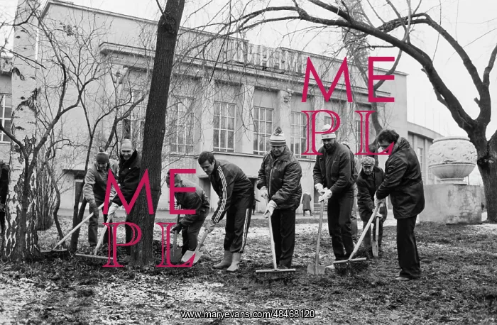 : All-Union Leninist clean-up day : All-Union Leninist clean-up day