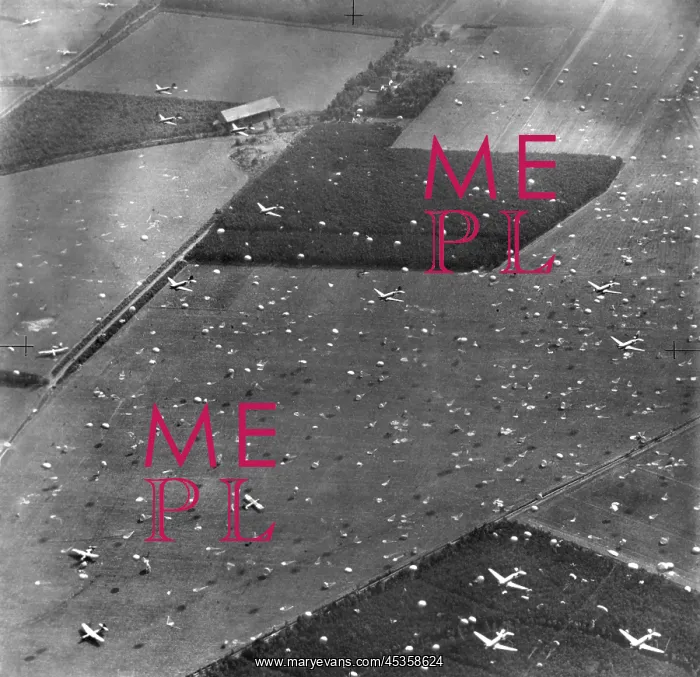 : Allied planes drop paratroopers onto Holland's fields : Allied planes drop paratroopers onto Holland's fields