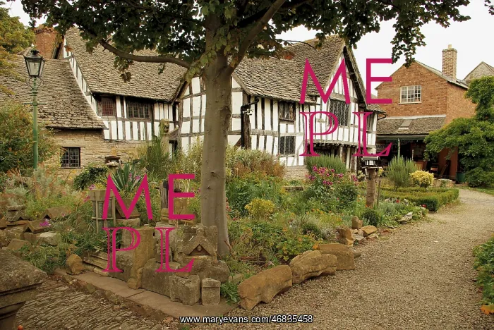: The Almonry, Evesham, Worcestershire : The Almonry, Evesham, Worcestershire