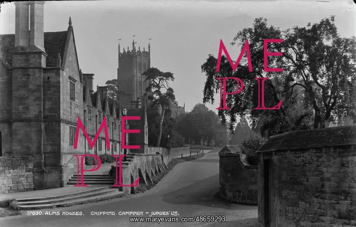 : Alms Houses in Chipping Campden : Alms Houses in Chipping Campden