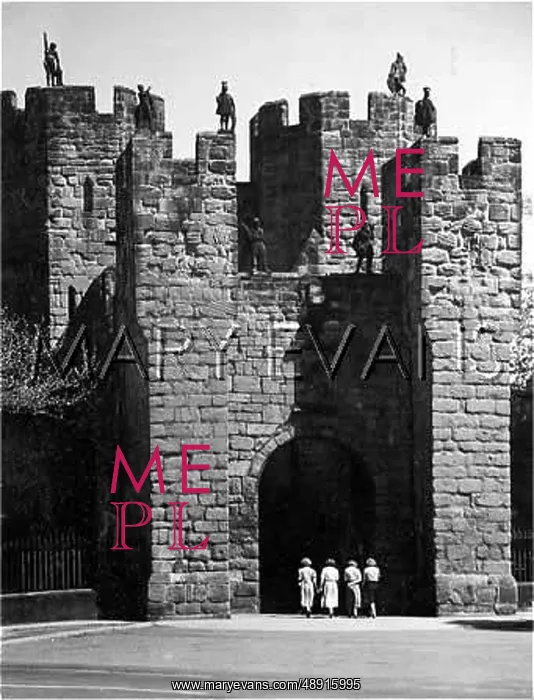  : ALNWICK CASTLE
