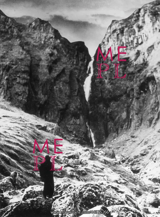 : ALPINE CREVASSE : ALPINE CREVASSE