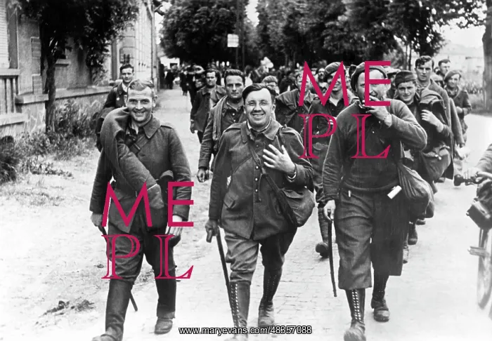 : Alsatian Soldiers released from captivity, 1940 : Alsatian Soldiers released from captivity, 1940