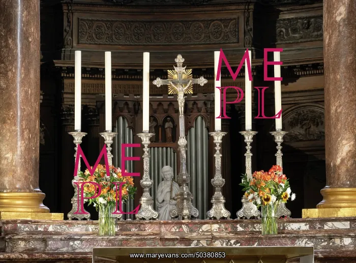 : Altar, Cathedrale Saint-Maurice, Angers, Maine-et-Loire, France : Altar, Cathedrale Saint-Maurice, Angers, Maine-et-Loire, France