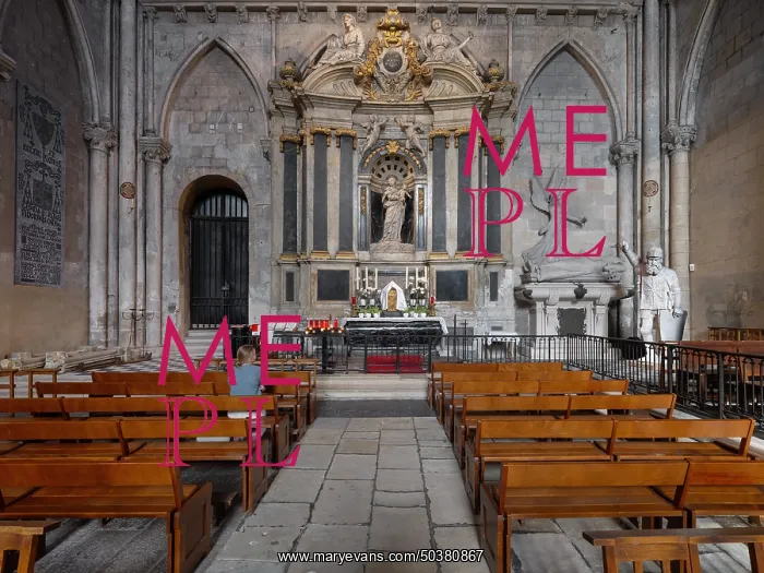 : Altar, Cathedrale Saint-Maurice, Angers, Maine-et-Loire, France : Altar, Cathedrale Saint-Maurice, Angers, Maine-et-Loire, France