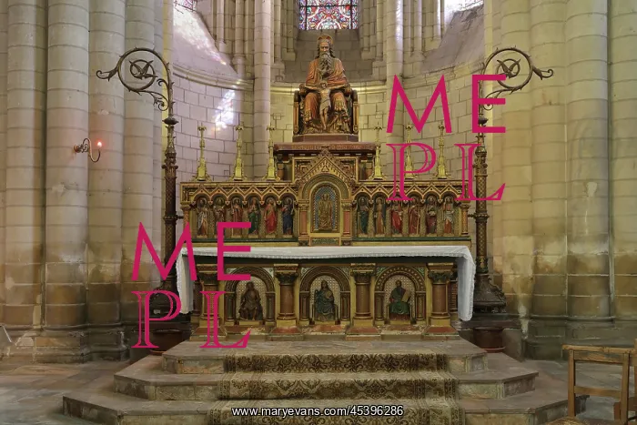 : Altar, Eglise de la Trinite d'Angers, Angers, Maine-et-Loire : Altar, Eglise de la Trinite d'Angers, Angers, Maine-et-Loire