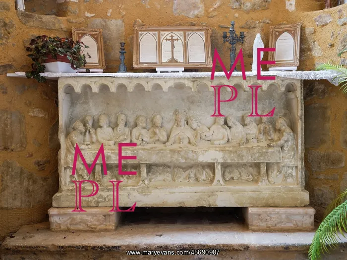 : Altar, Eglise Saint-Barthelemy, Lupiac, Gers, Occitania : Altar, Eglise Saint-Barthelemy, Lupiac, Gers, Occitania