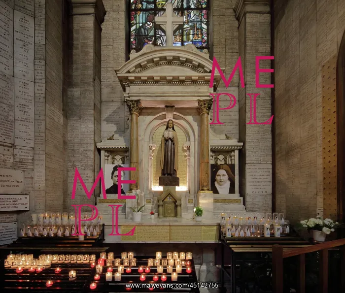: Altar of Sainte-Therese-de-l'Enfant-Jesus : Altar of Sainte-Therese-de-l'Enfant-Jesus