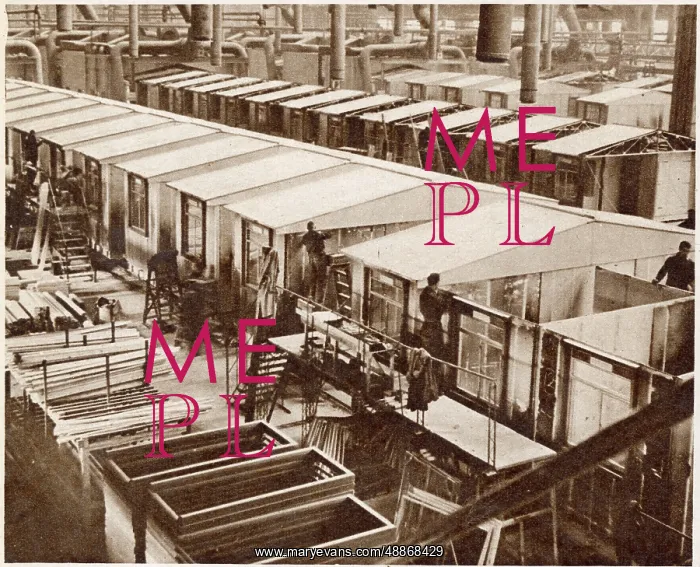 : Aluminium prefabs homes being mass produced 1946 : Aluminium prefabs homes being mass produced 1946