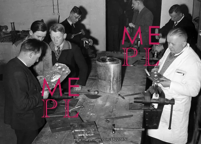: Aluminum course, 1937 : Aluminum course, 1937