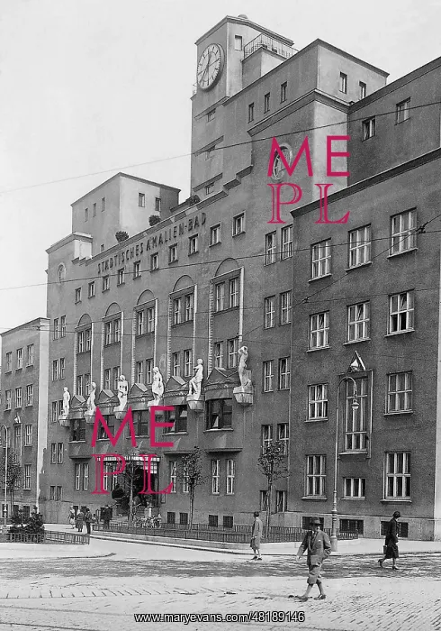 : Amalienbad in Vienna, 1932 : Amalienbad in Vienna, 1932