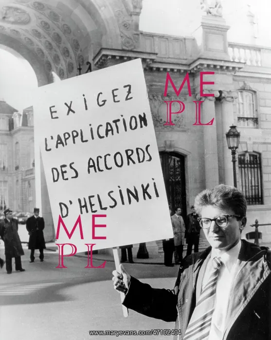 : Amalrik embarrasses Giscard : Amalrik embarrasses Giscard