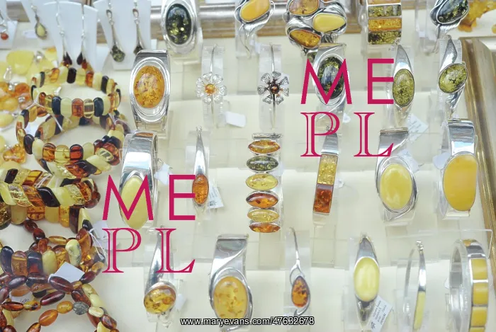  : Amber jewelry. Shop window