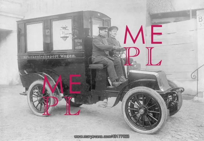 : Ambulance car, 1905 : Ambulance car, 1905