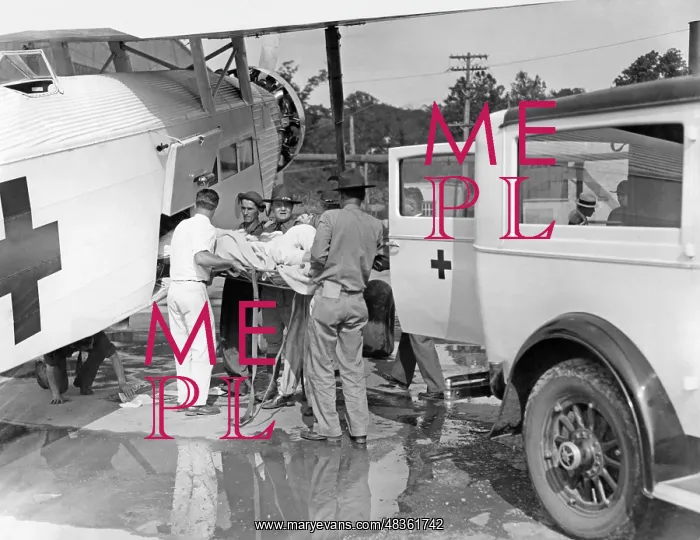 : Ambulance service in the USA, 1931 : Ambulance service in the USA, 1931