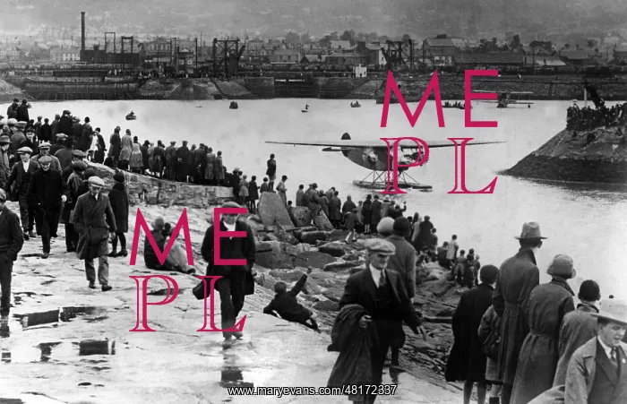  : Amelia Earhart