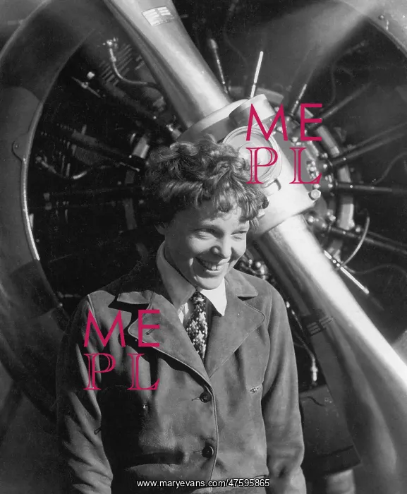 : Amelia Earhart, American Aviatrix : Amelia Earhart, American Aviatrix