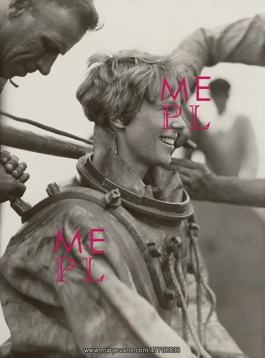 : Amelia Earhart, American Aviatrix : Amelia Earhart, American Aviatrix