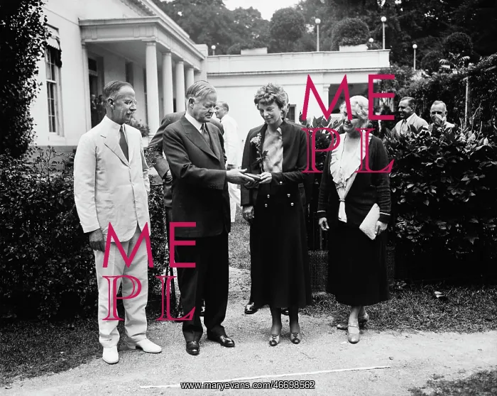 : Amelia Earhart - Aviation : Amelia Earhart - Aviation