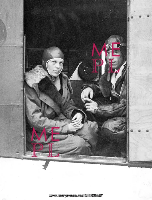 : Amelia Earhart and Captain Stultz in South Wales : Amelia Earhart and Captain Stultz in South Wales