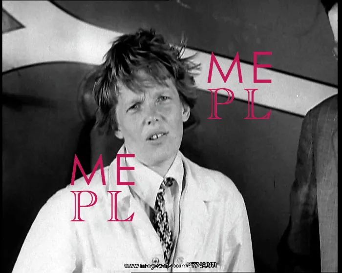 : Amelia Earhart Giving a Speech : Amelia Earhart Giving a Speech