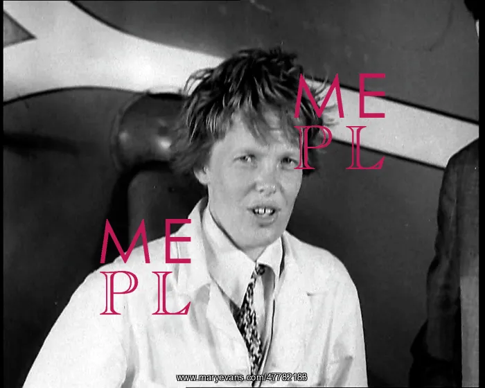 : Amelia Earhart Giving a Speech : Amelia Earhart Giving a Speech