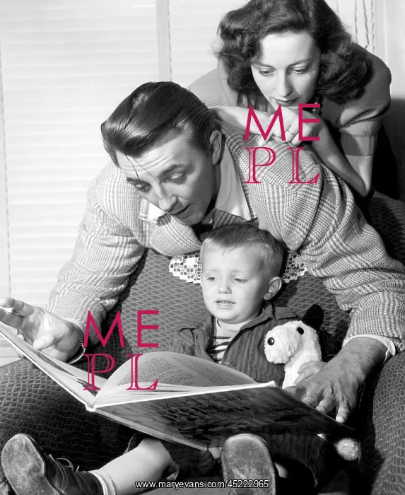  : American actor Robert Mitchum (center), ?