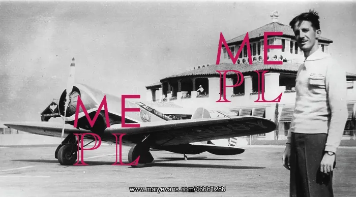 : The American airplane pilot Lou Rich : The American airplane pilot Lou Rich