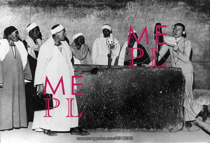 : American archaeologists organize a : American archaeologists organize a
