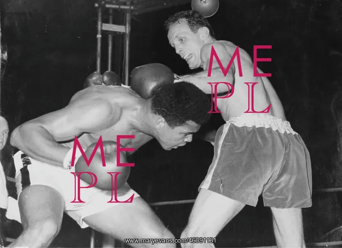 : The American boxer Muhammad Ali against British : The American boxer Muhammad Ali against British