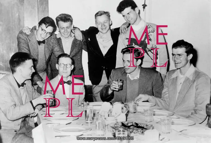 : American conscientious objectors build up a amity home in Ka : American conscientious objectors build up a amity home in Ka