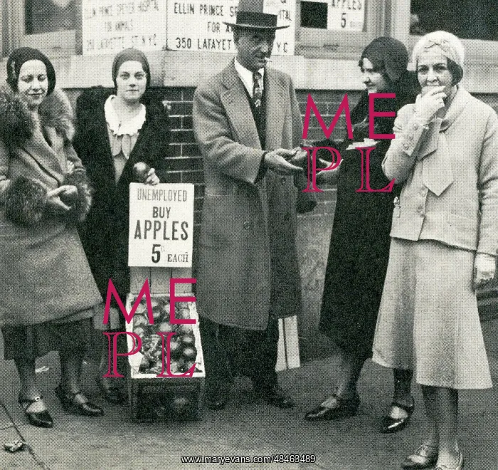 : The American Depression - 1930s. Apple vendors : The American Depression - 1930s. Apple vendors