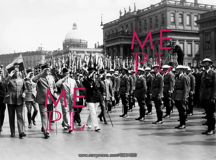 : American frontline fighters visit Berlin, 1934 : American frontline fighters visit Berlin, 1934
