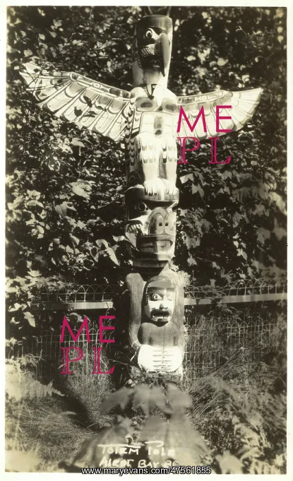 : An American Indian totem pole