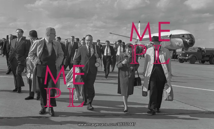 : American journalists visiting USSR : American journalists visiting USSR