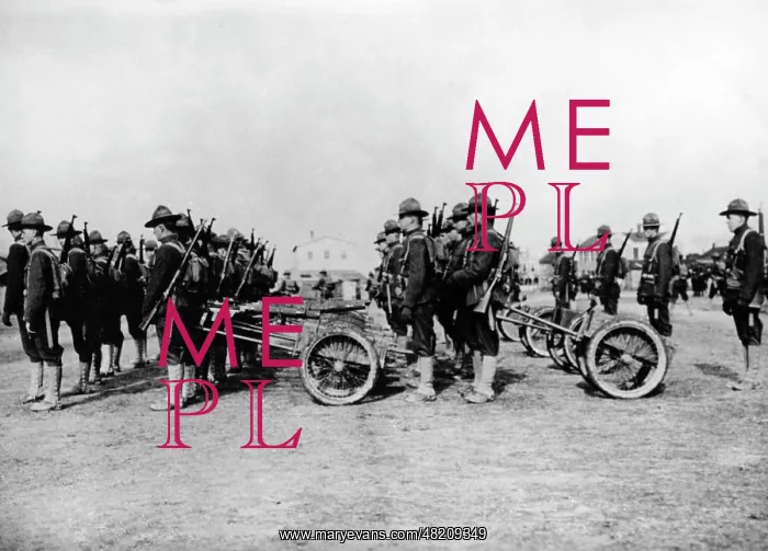 : American machine gun detachment, 1918 : American machine gun detachment, 1918