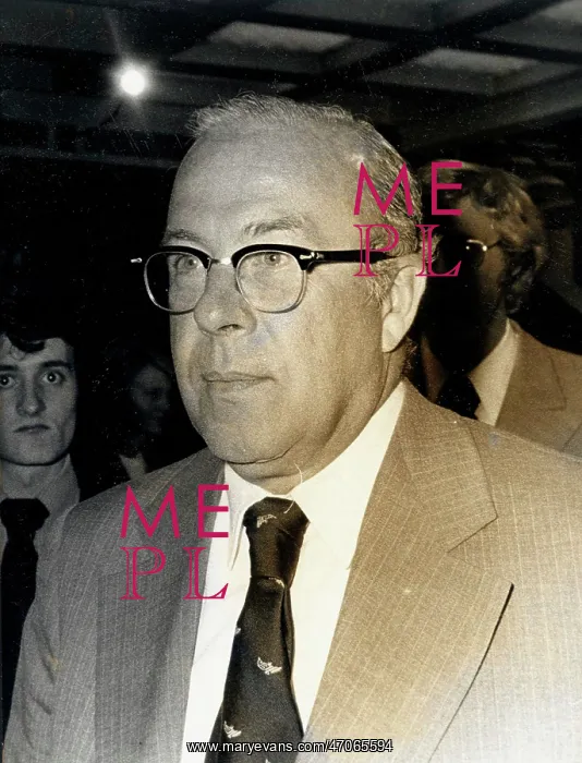 : American Politician George Shultz : American Politician George Shultz