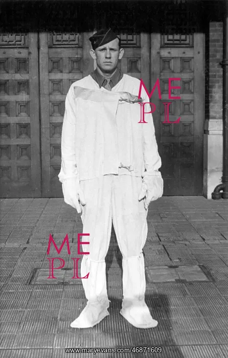 : American protective asbestos suit, WW2 : American protective asbestos suit, WW2