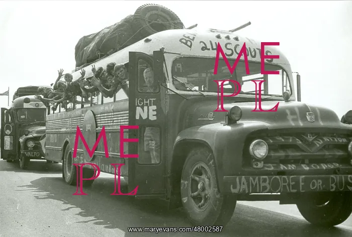 : American Scouts on a coach : American Scouts on a coach