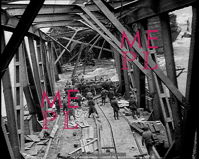 : American Soldiers on a Collapsing Bridge Over : American Soldiers on a Collapsing Bridge Over